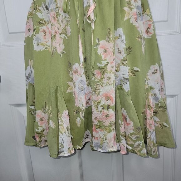 Francesca's NWT Mi Ami floral shorts romper size Small - Picture 5 of 9